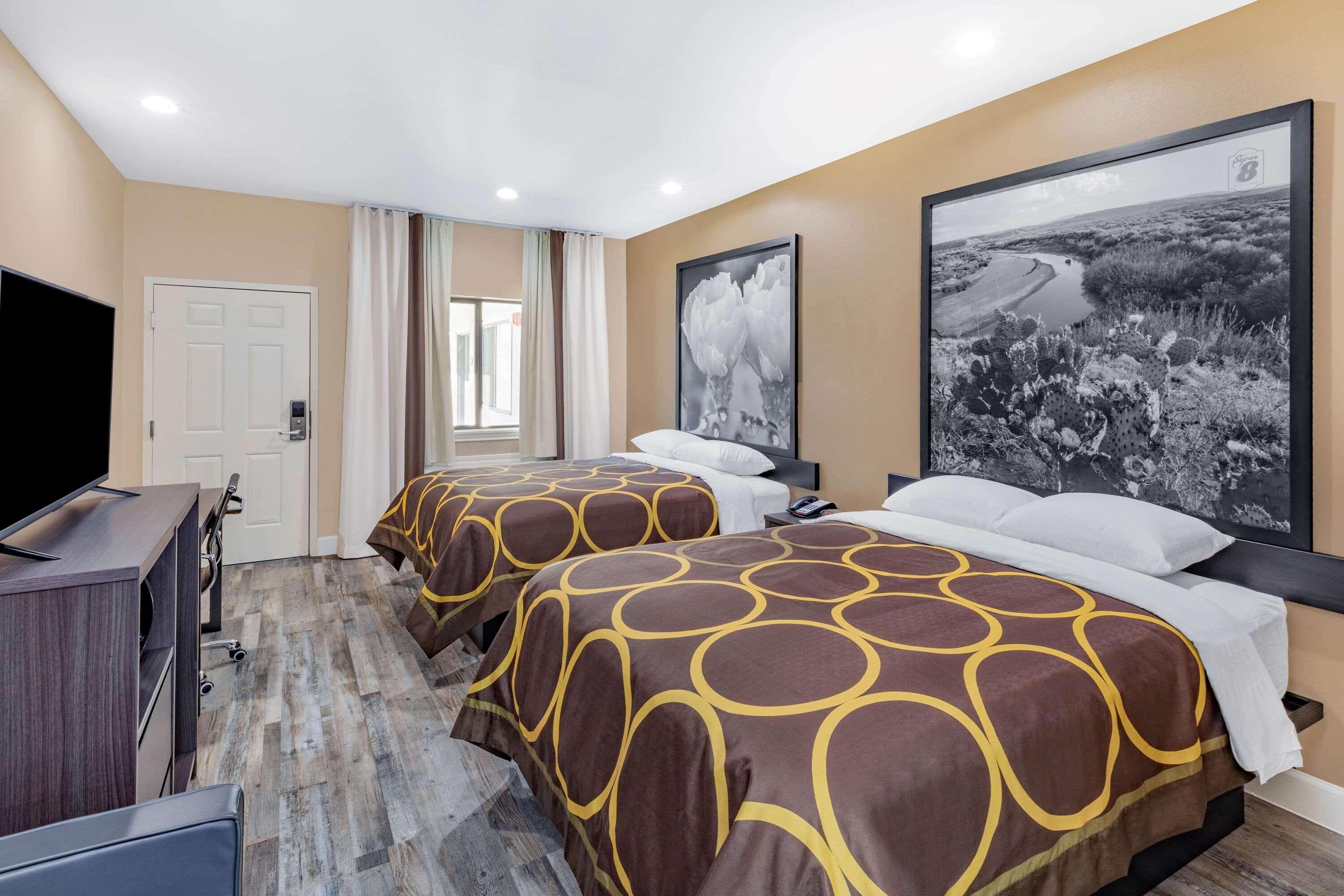 Super 8 By Wyndham Houston Nw Beltway 8-West Rd Hotell Exteriör bild