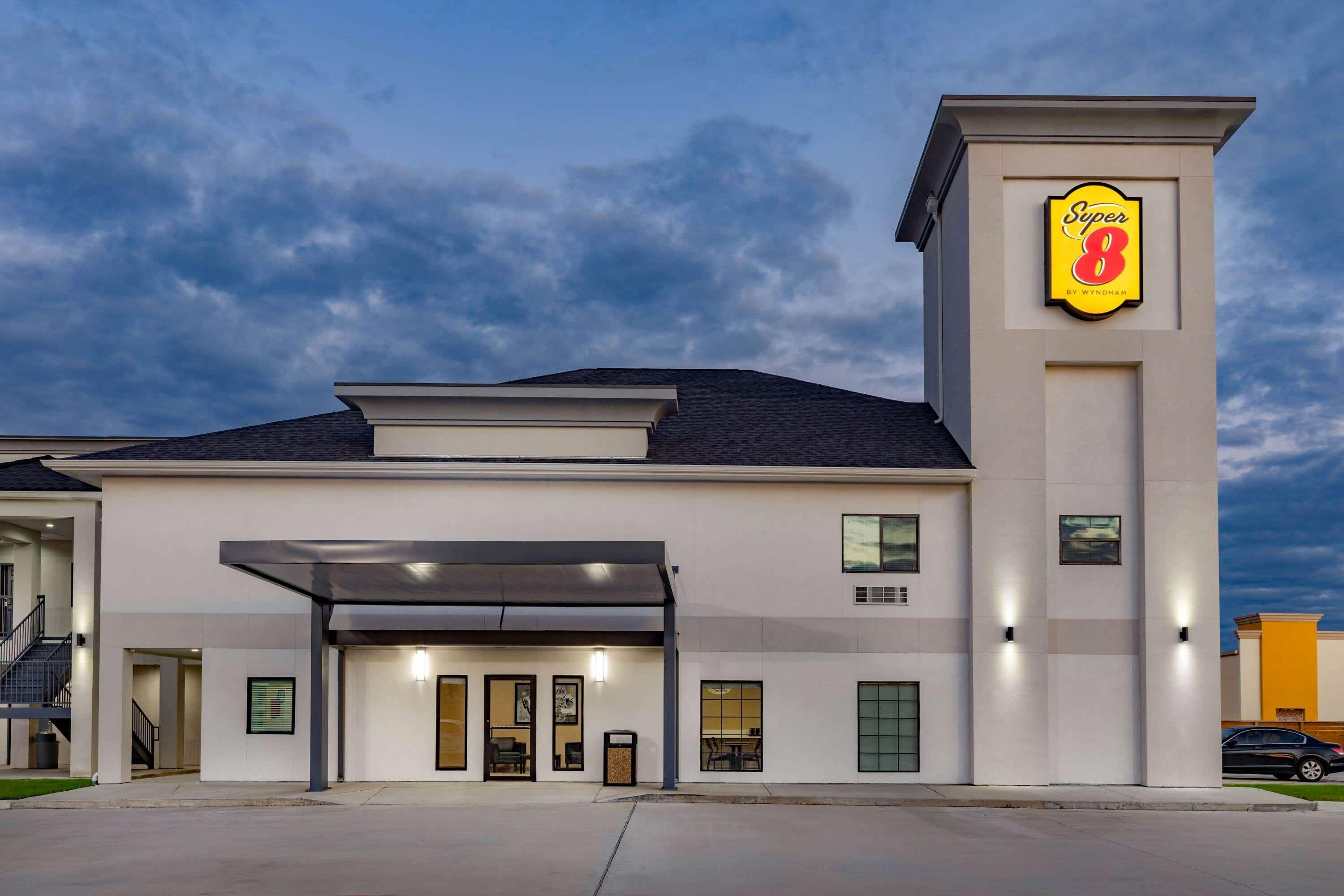 Super 8 By Wyndham Houston Nw Beltway 8-West Rd Hotell Exteriör bild
